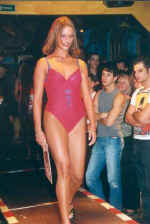 miss-of-2001_066.jpg (17956 Byte)